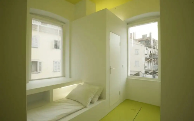 Design Hostel Goli & Bosi