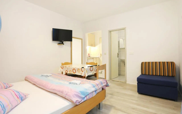 Studio Tucepi 6695c
