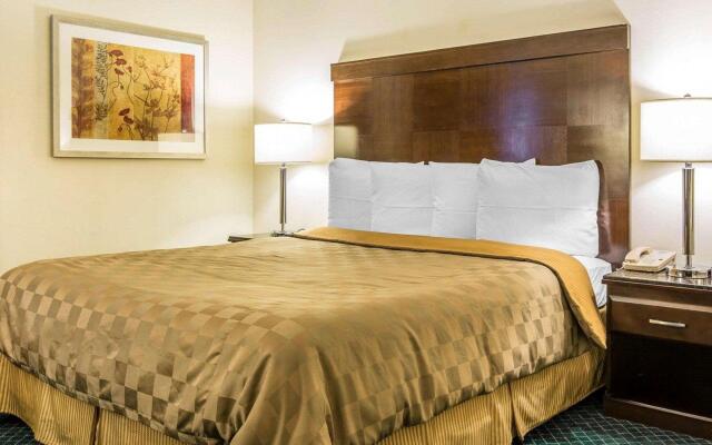 California Inn and Suites Bakersfield