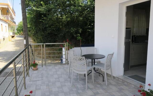 Toula' s Village Apartment