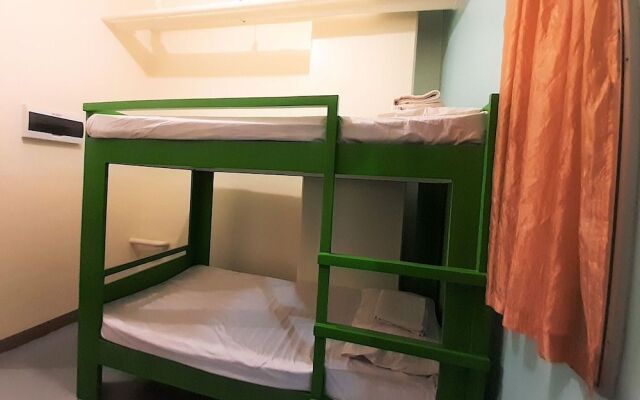 OYO 442 ipark Hotel