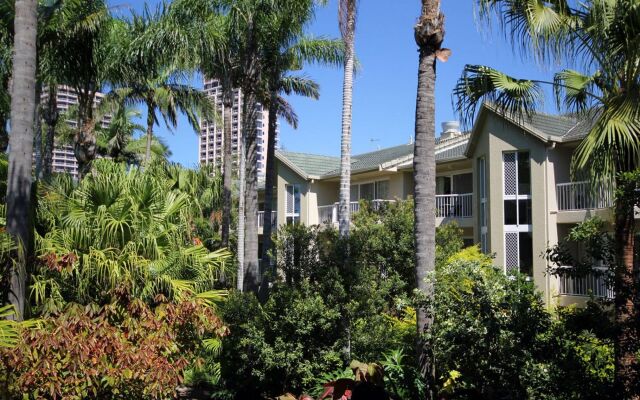 Mari Court Resort