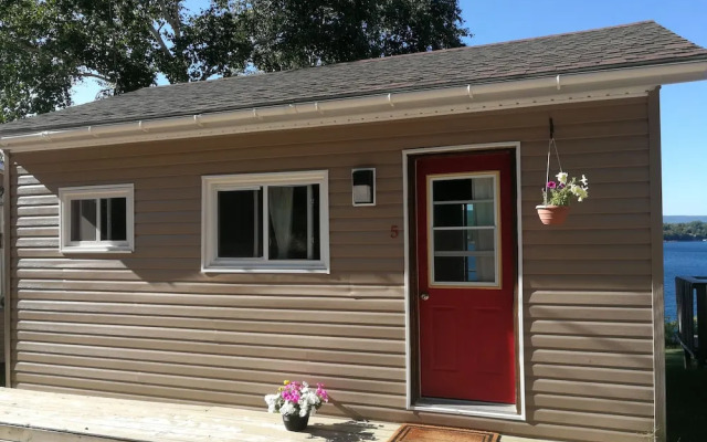 Knotty Pine Cottages