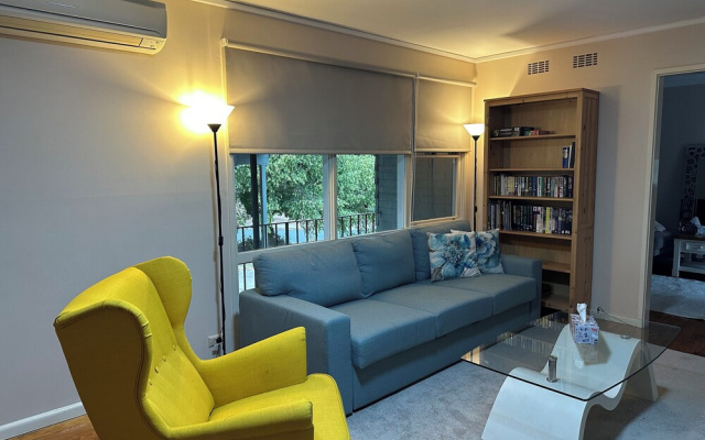 Charming 3 Bedroom Home in Garran, Perfect for Families and Groups – Guest Rooms – Tuggeranong
