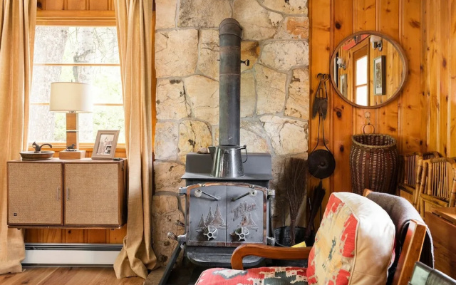 11373 Church - 1 Br Cabin