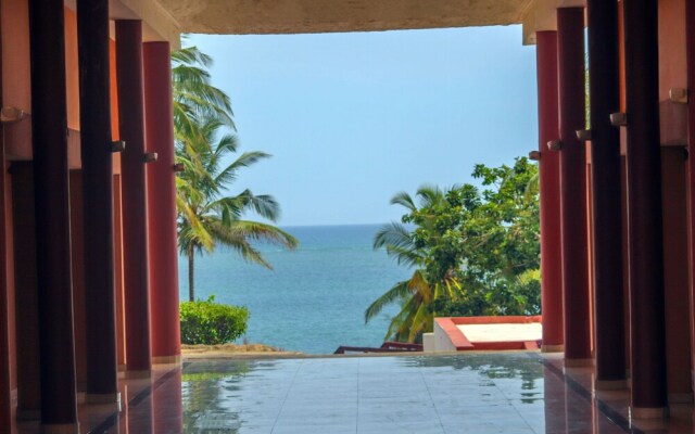 2 Bedroom Apartment With Pool and Views