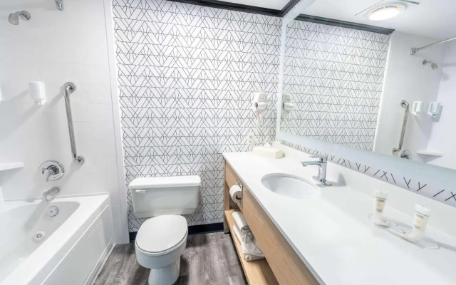 Sternwheeler Hotel & Conference Centre, Trademark by Wyndham