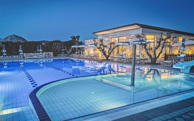 Residence a Vada con piscina