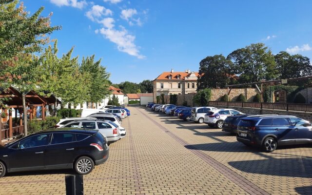 Hotel Čertousy