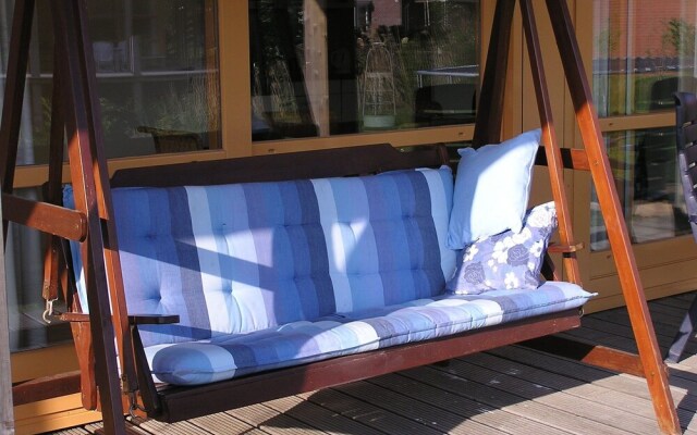 Comfortable Waterside Holiday Villa
