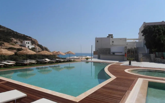 Golden Milos Beach House by Domotel