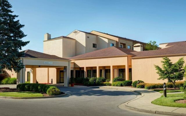 Courtyard Louisville East