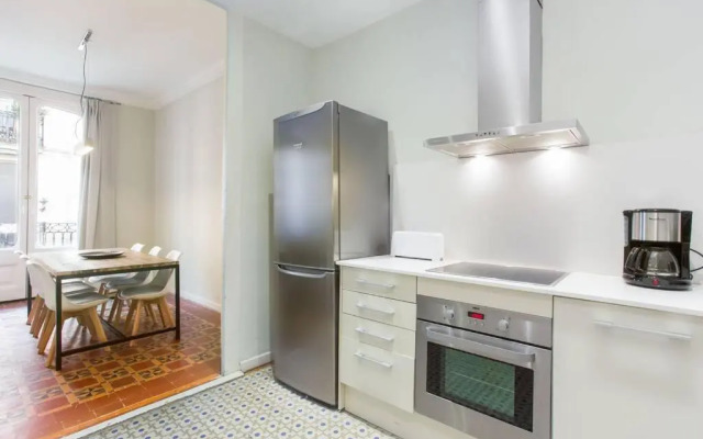 4bedroom apartment with a balcony in Las Ramblas 1 2