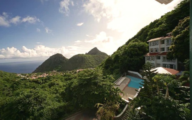 Queen's Garden Resort & Spa