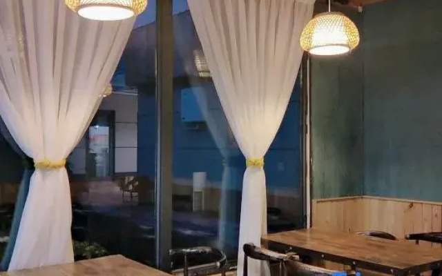 Little  time hotel