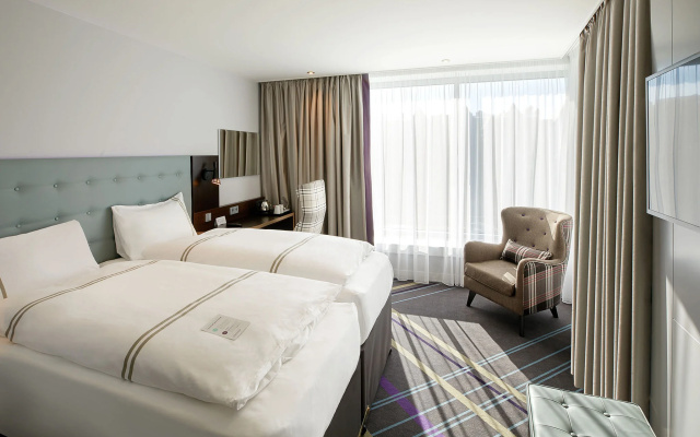Premier Inn Hamburg City Zentrum - Image 6