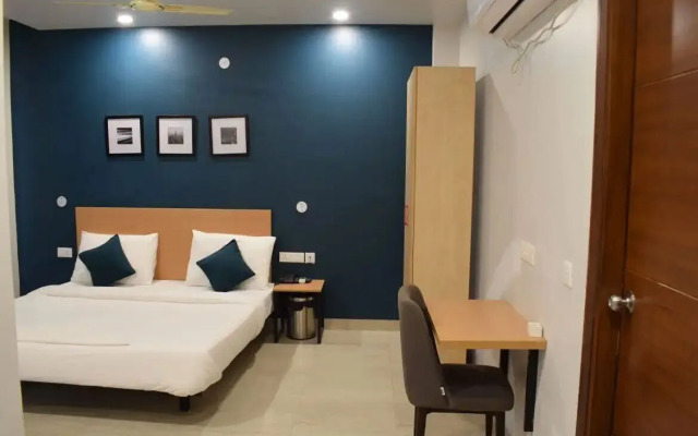 Aadat Hotel Subhash Chowk Gurgaon