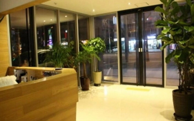 Lavilla Hotel