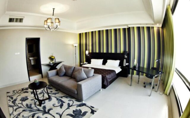 Paradi City Suites