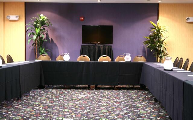 Hampton Inn & Suites Dallas/Lewisville-Vista Ridge Mall, TX