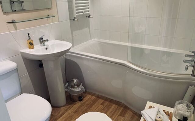 OYO Cocketts Hotel