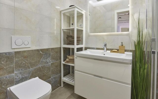 Stunning Home in Liznjan With Wifi and 2 Bedrooms