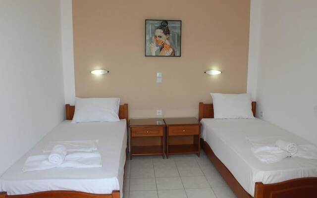 Platanias Beach Apartment