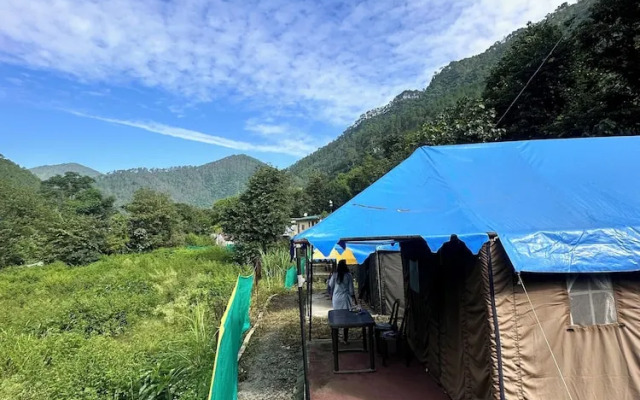 The Gazzaar Riverside camp