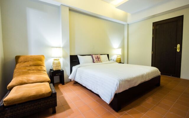 Jamadevi Hotel