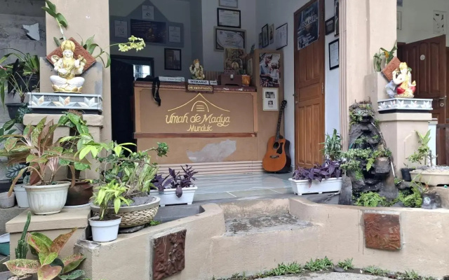 Umah De Madya – Lobby – Munduk