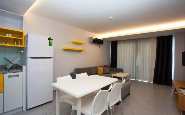Green Garden Suites