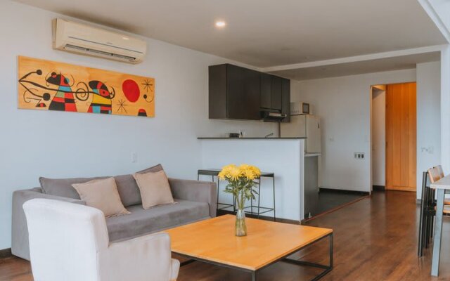 Travelers Orange Suites