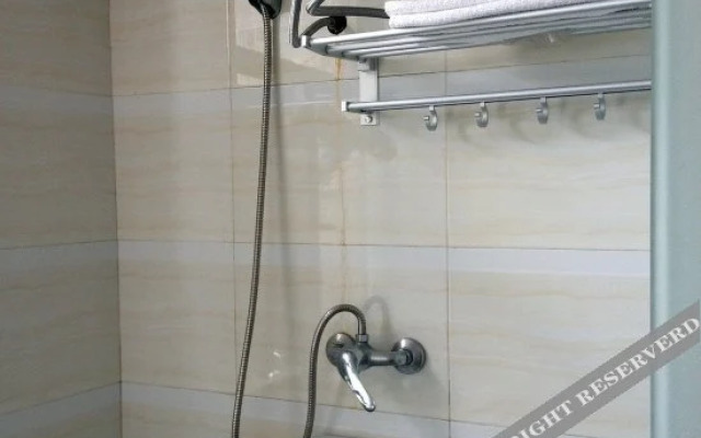 Qixiong Hotel