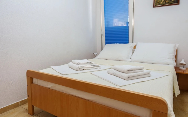 Sea View Apartment for 2-3 People - Family