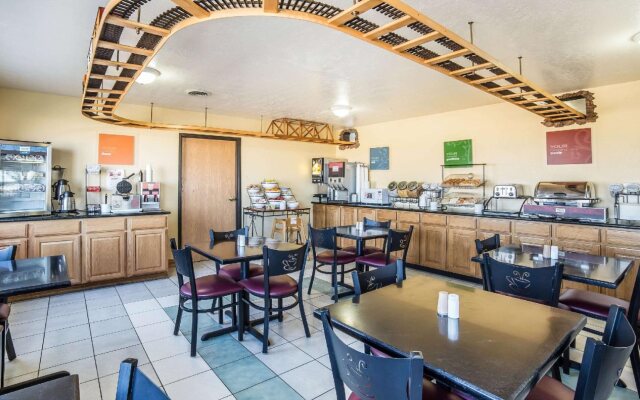 Quality Inn & Suites Fillmore I-15