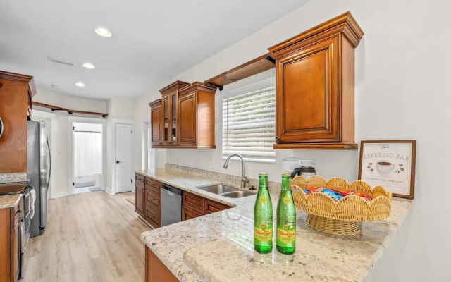 Barefoot Bungalow For 4