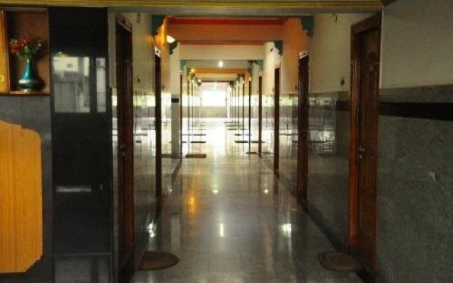 Sri Vijaya Residency A/C
