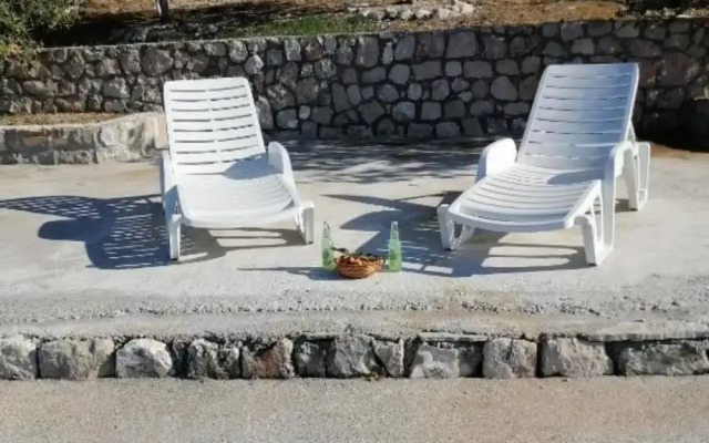 Spacious and Cozy Seafront Apartments