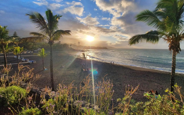 Ocean and Sun Studio Apartment