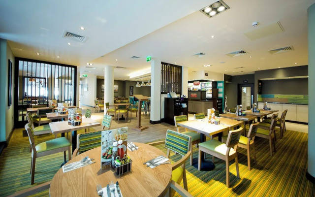 Premier Inn Edinburgh Cc Royal Mile