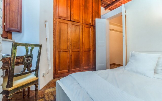 Charming 2 bed Flat in the Heart of Rome