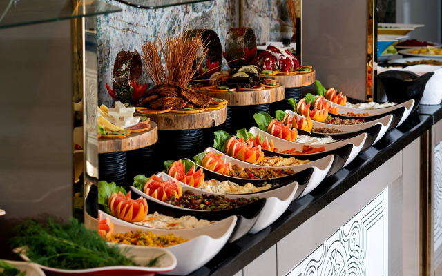 Club Big Blue Suit Hotel