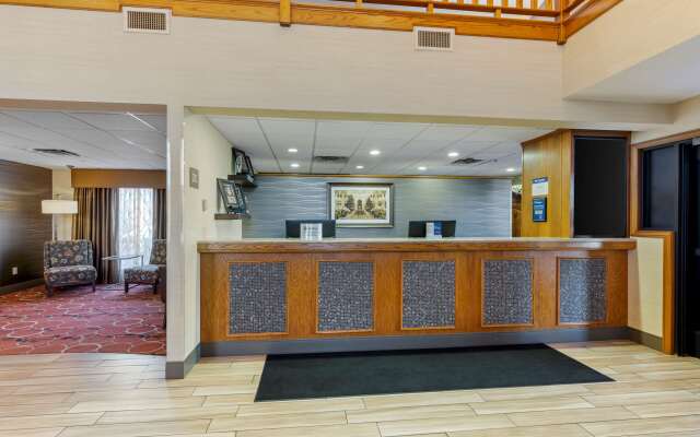 Best Western Falcon Plaza - Bowling Green