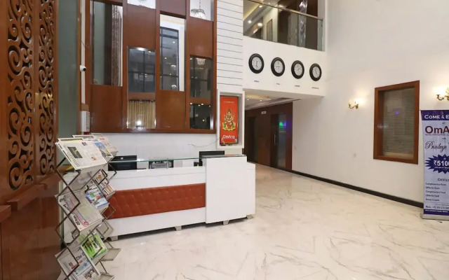 OYO 25076 Omang Hotel