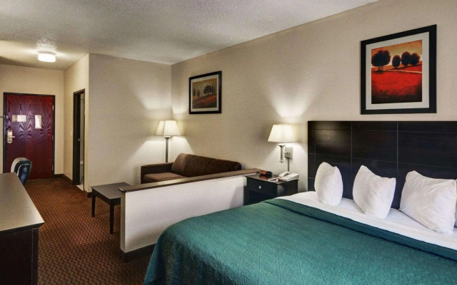 Quality Inn & Suites Wichita Falls I-44