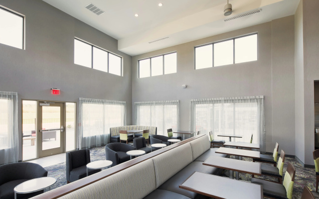 Homewood Suites by Hilton Topeka