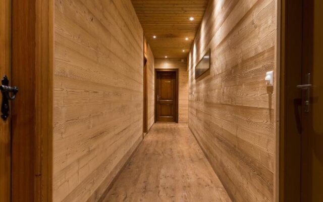 Swiss Chalet-Style Hotel Walliser Spycher