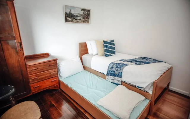 Craypot Cottage – Guest Rooms – Port Campbell