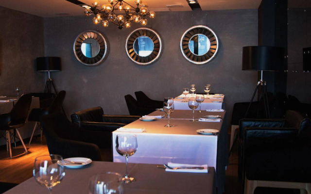 M1 Club Hotel
