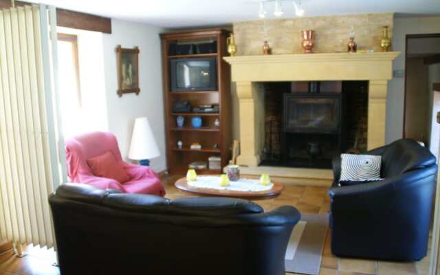 Cozy Holiday Home in Villefranche-du-périgord With Pool